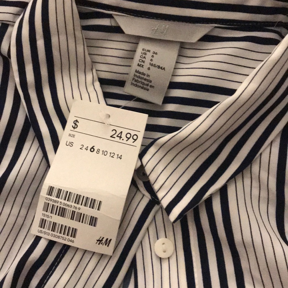 H&M blouse - Picture 3 of 3